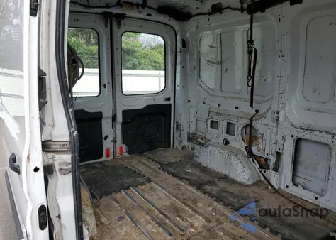 2016 Ford Transit T-250 z USA, uszkodzony, nr VIN 1FTYR1CM2GKB40692